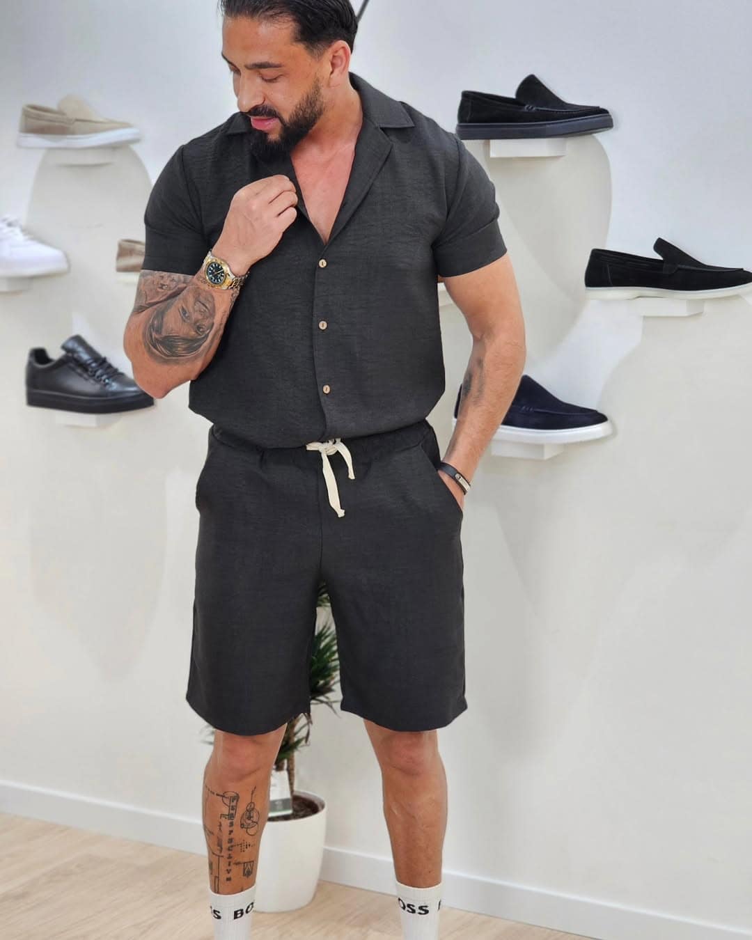 Set van effen shirt en korte broek Zwart 16615